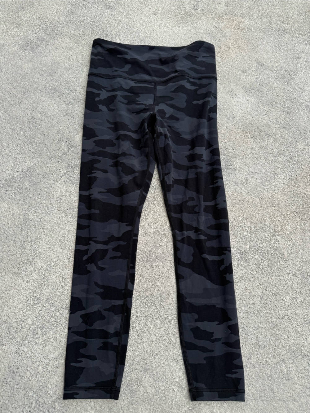 Athleta Elation 7/8 Camo Leggings Size S